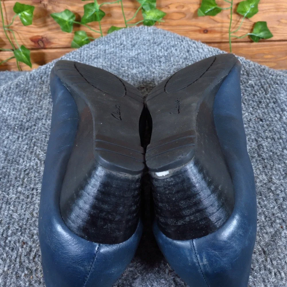 Clarks Artisan Vendra Bloom Women Wedge Heel Size 7.5 Office Casual Navy Leather